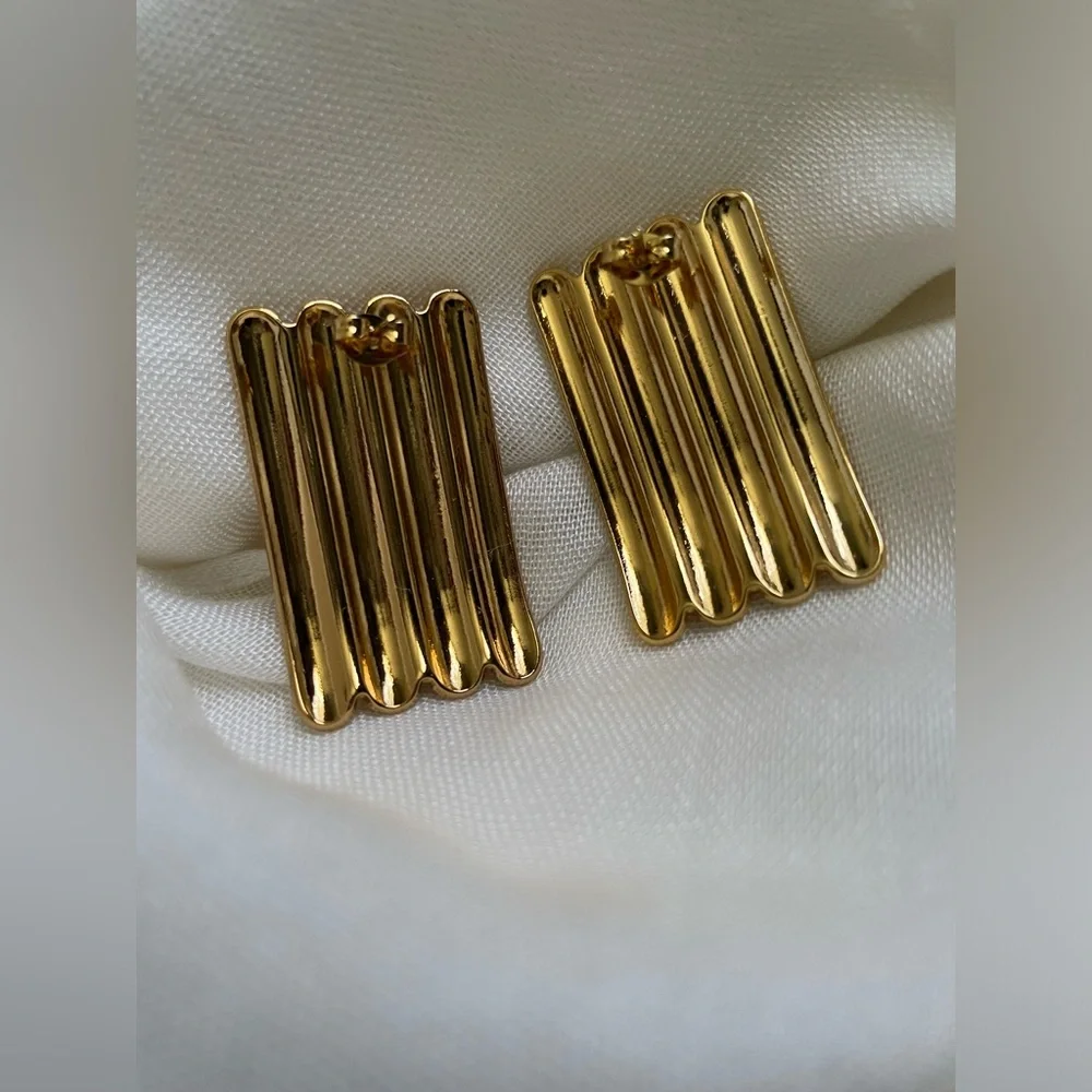 18K Gold-Plated Textured Rectangular Earrings